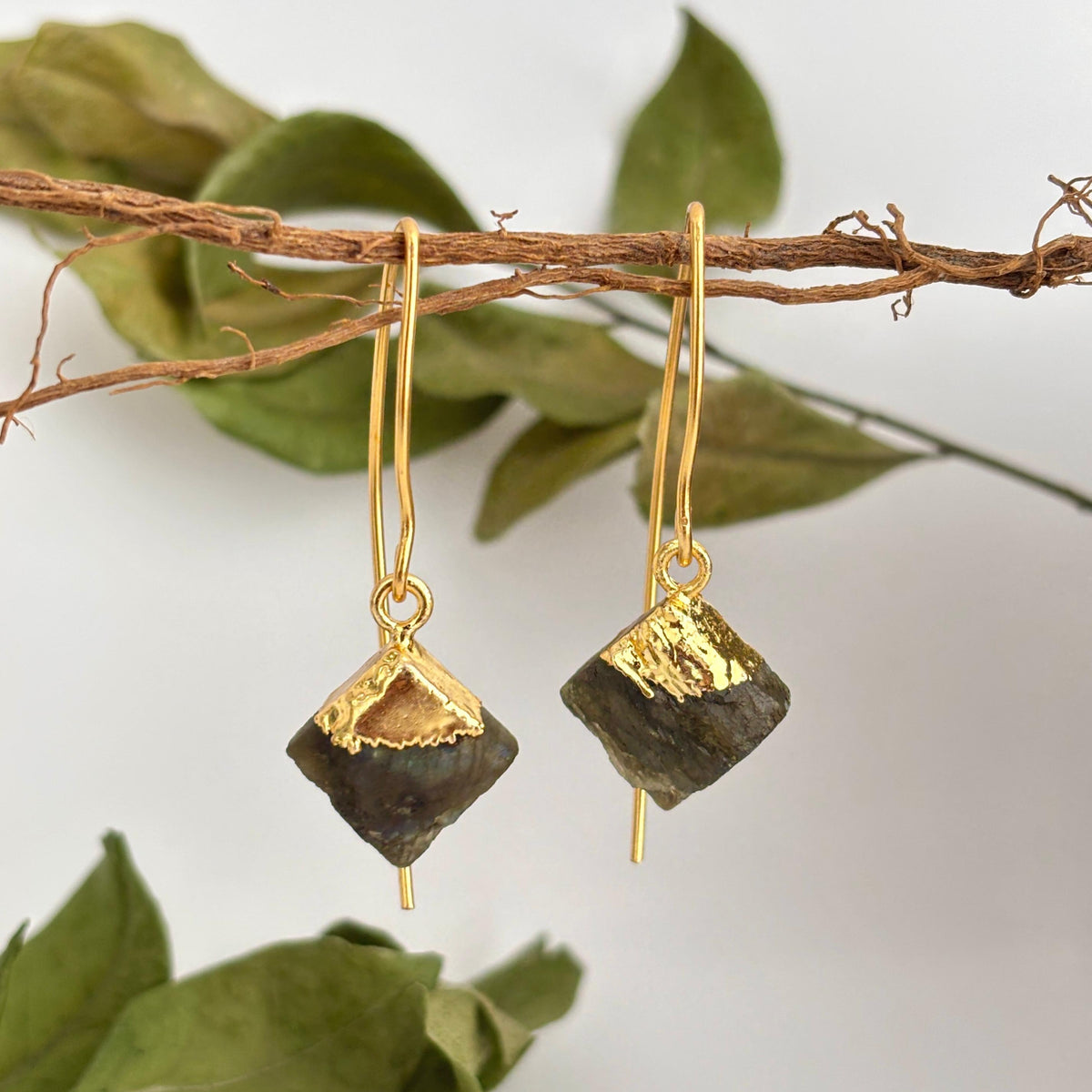 Taarika Labradorite Thread Earrings | AAKAASHI House of AAKAASHI
