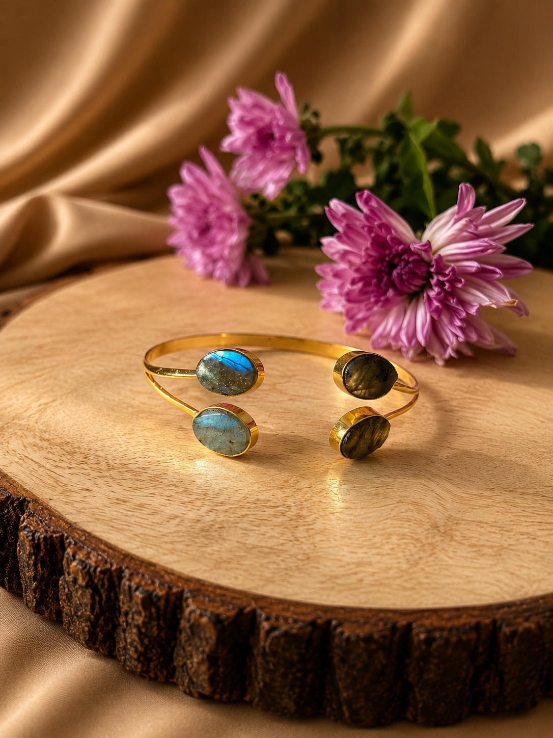 Aroha Labradorite Eclipse Cuff | AAKAASHI House of AAKAASHI