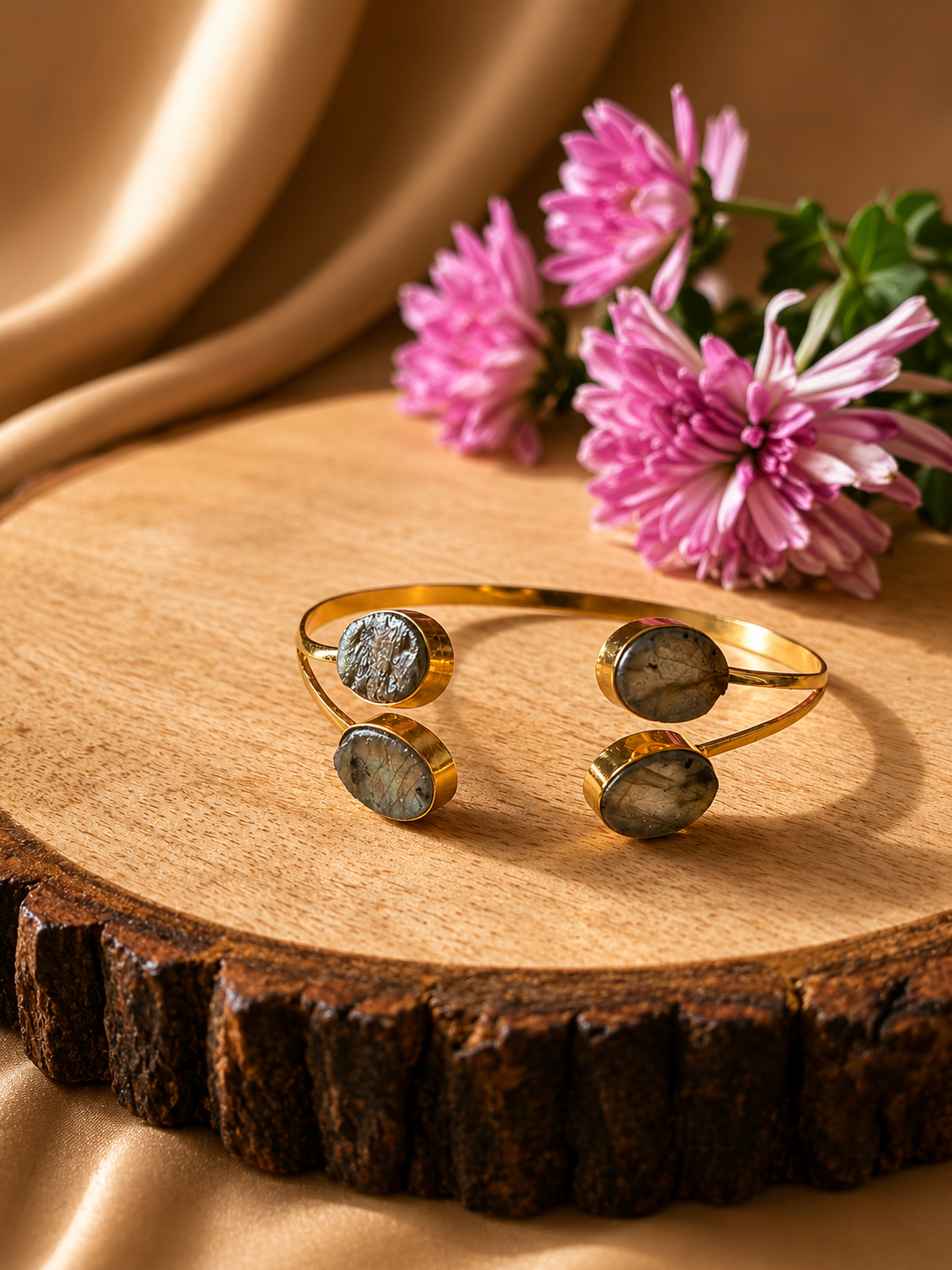 Aroha Labradorite Eclipse Cuff | AAKAASHI House of AAKAASHI
